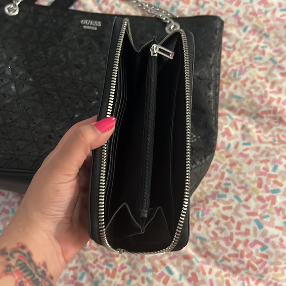 Handbags 👜👛 - Picture 6 of 7